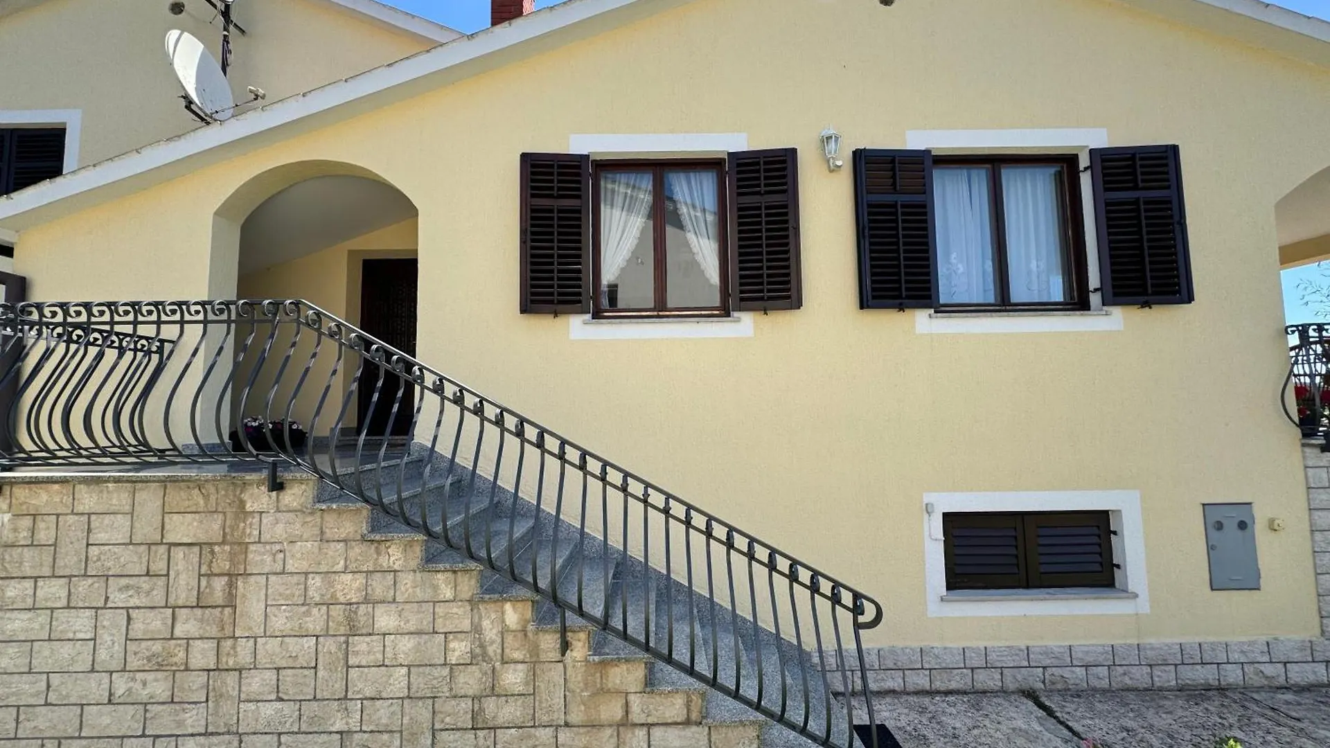 Apartment Apartman Ostrea *** Bale Croatia
